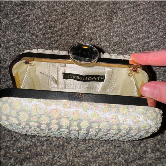 White sequin clutch bag with gold accents - Picture 2 of 3